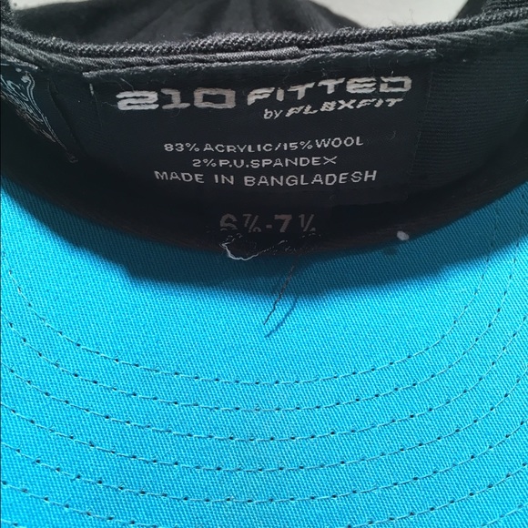 Fitted hat - Picture 2 of 2