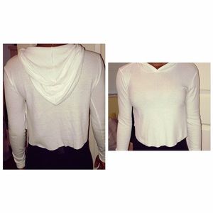 Long sleeve crop top