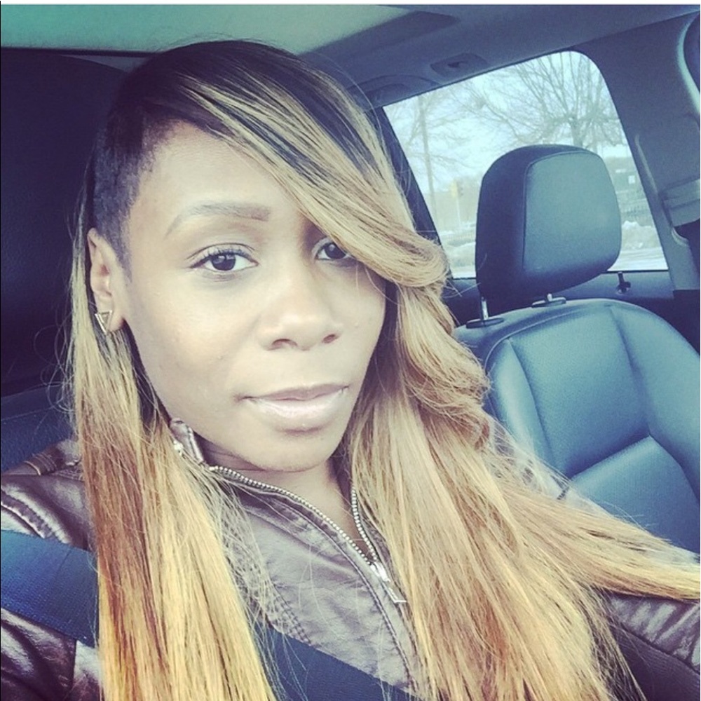 Meet your Posher, Daughnette