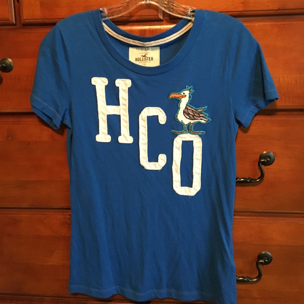 Hollister tshirt