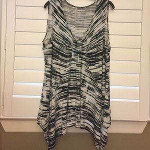 Asymmetrical sleeveless top 1X