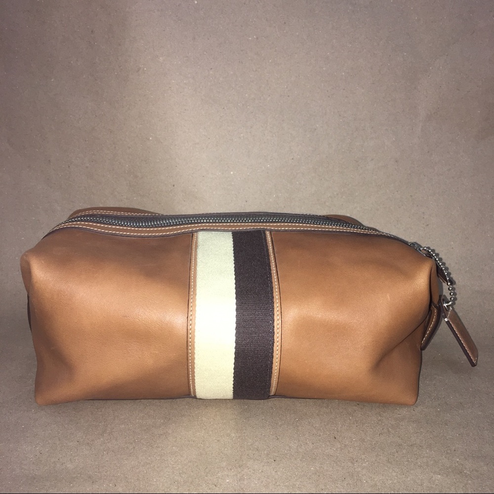 ๐ SOLD ๐ Coach - Picture 1 of 8