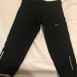 Nike dry fit crop leggings