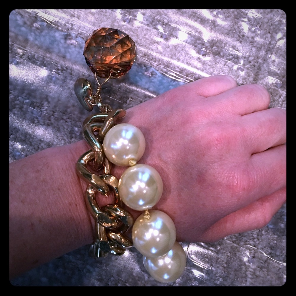 Pearl and Chain statement bracelet