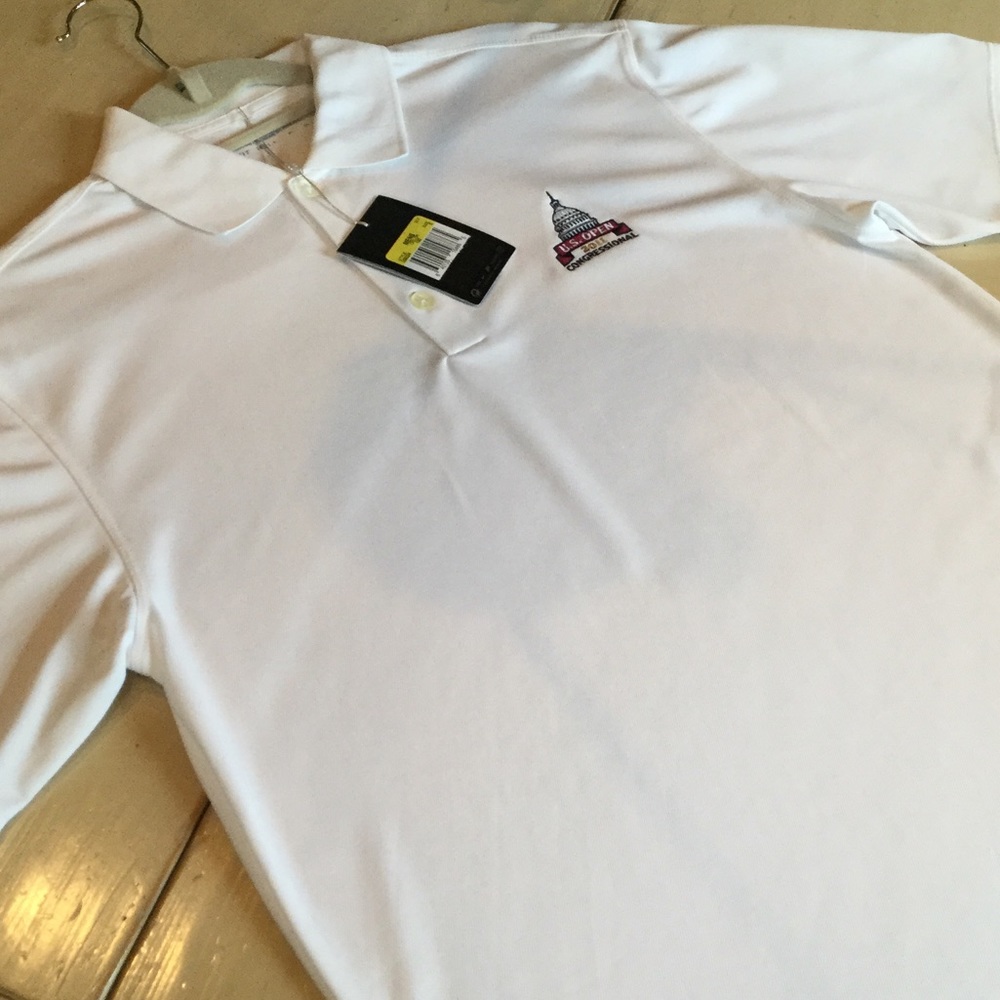 NWT  Men's Nike Golf Shirt- Sz Sm- Dry-Fit fabric