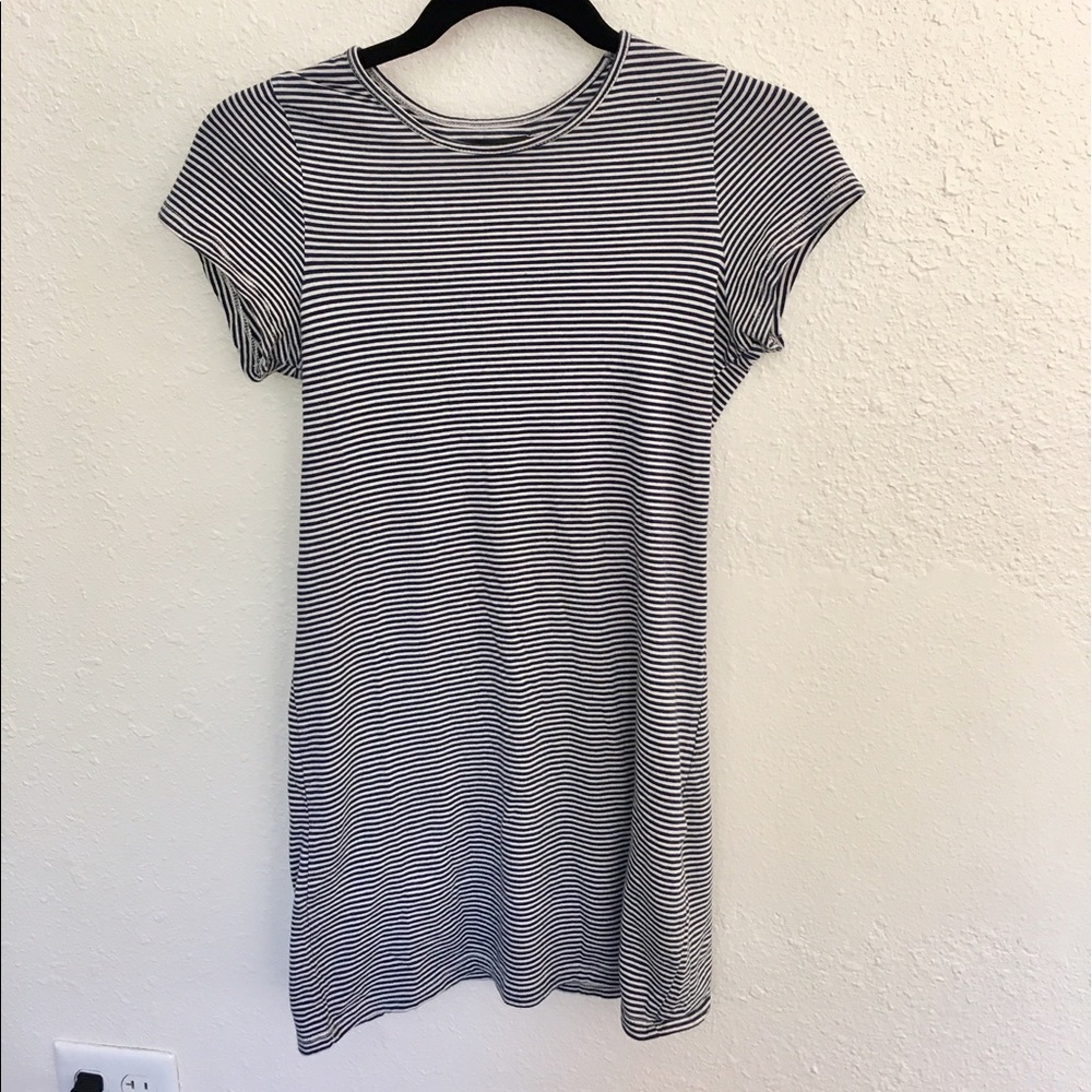 White and navy striped tshirt dress