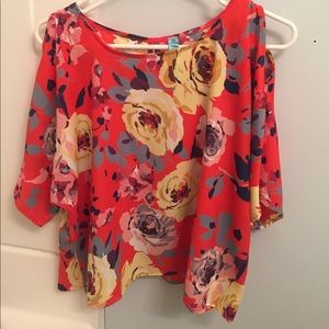 Francesca's Floral Open Back/Shoulder Top
