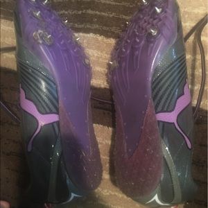Track sprinting shoes