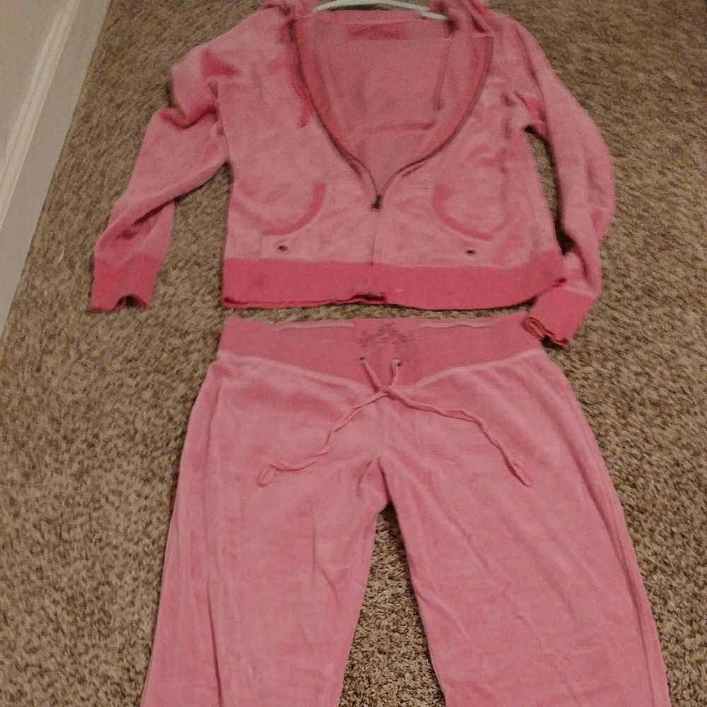 Med Pink "jogging" Suit