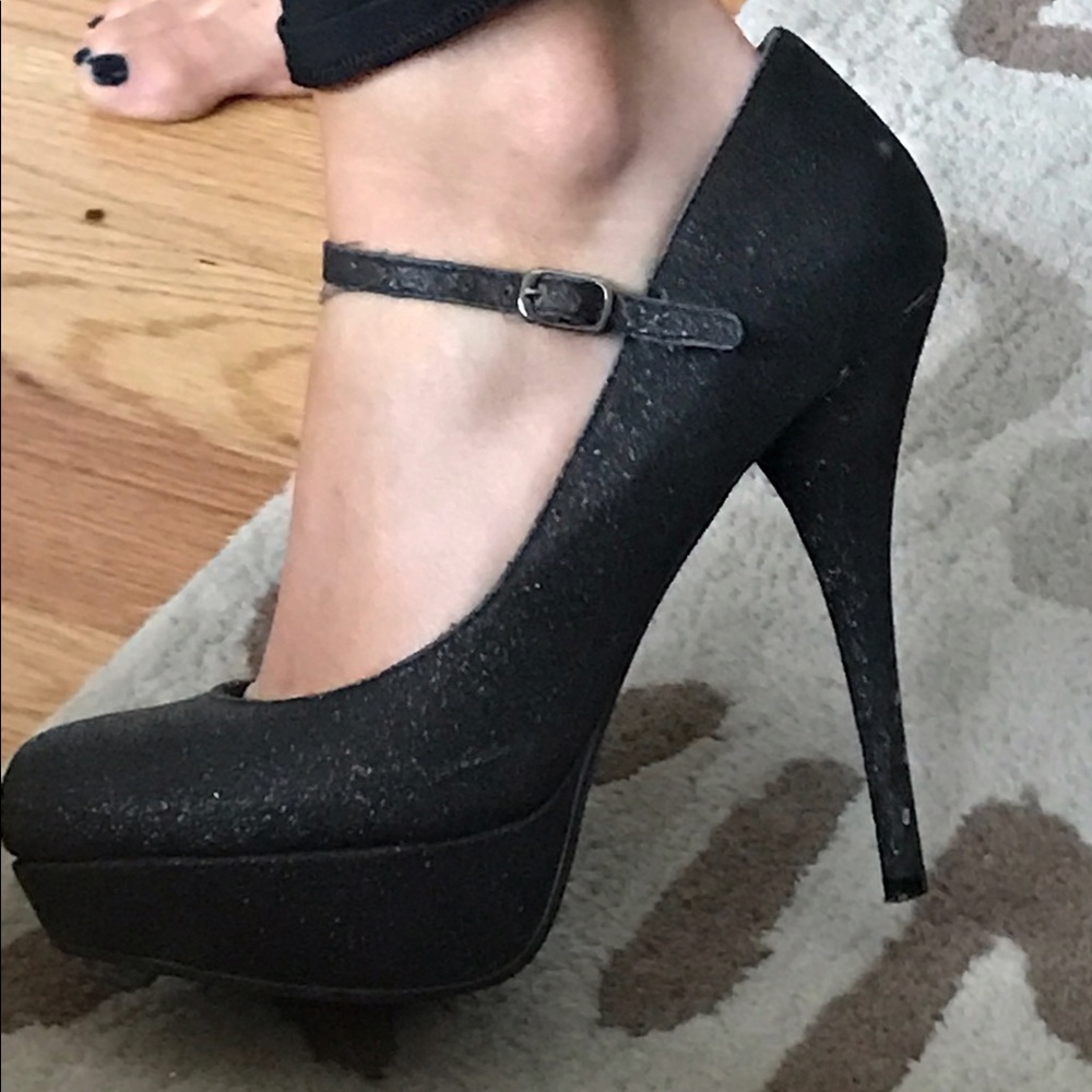 Sparkle Steve Madden Pumps