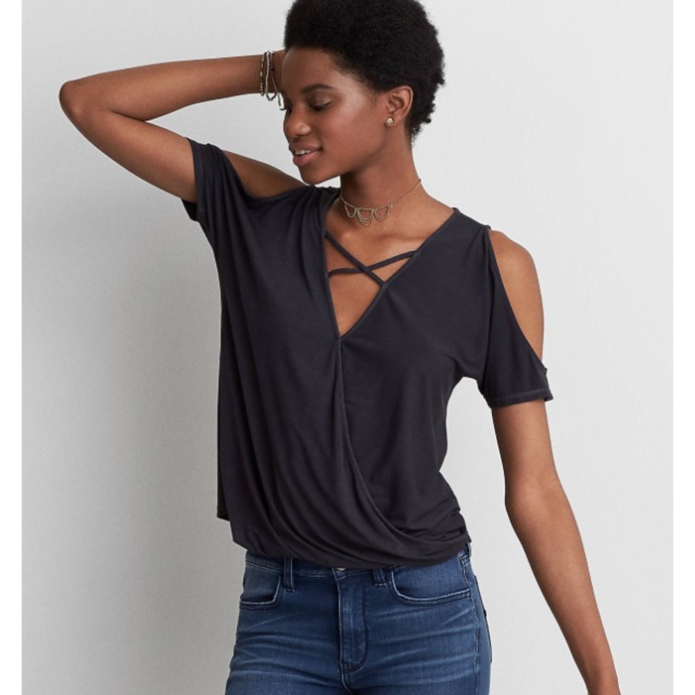 AE soft off shoulder tee 💜