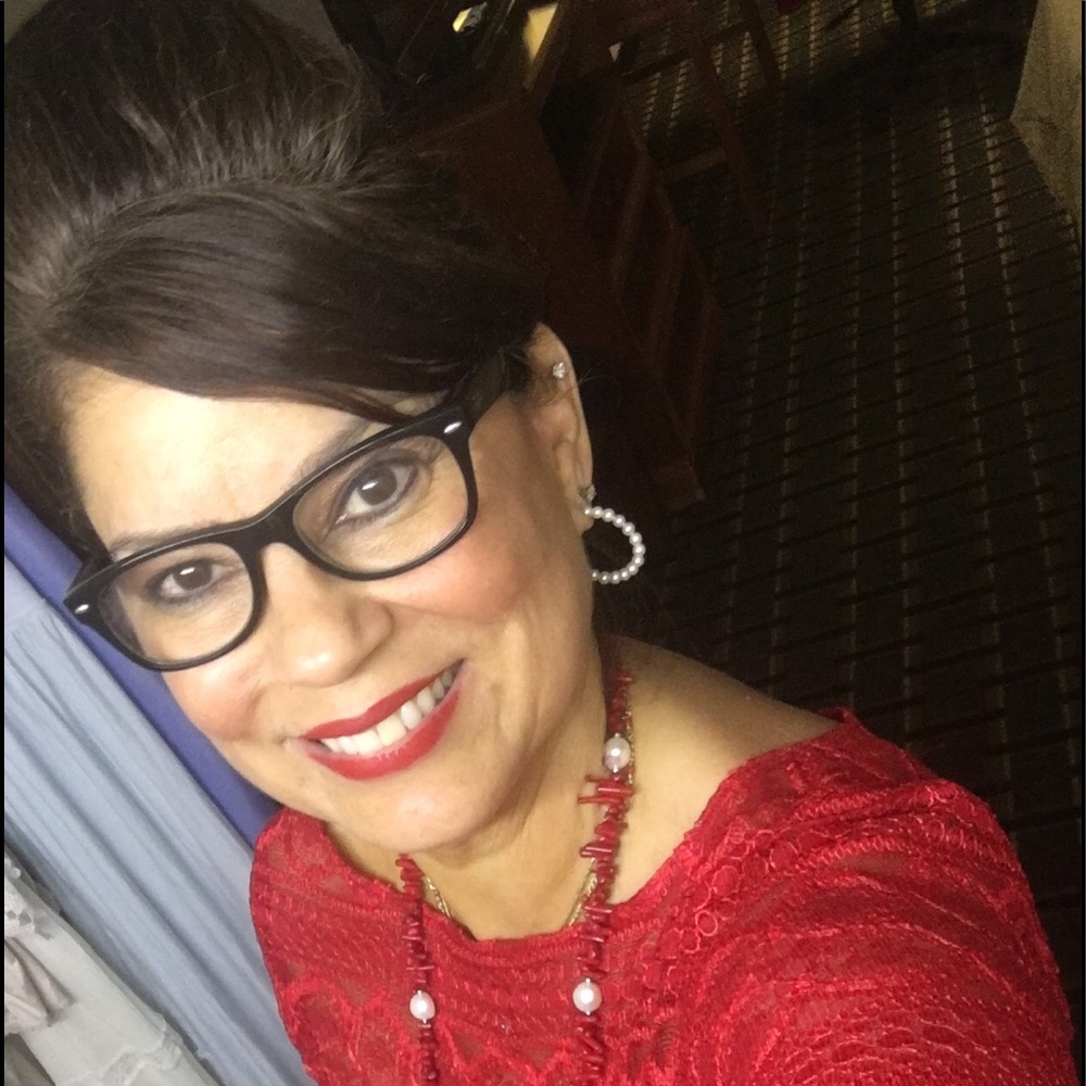 Meet your Posher, Yvonne