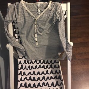 Lululemon long sleeve top size 12