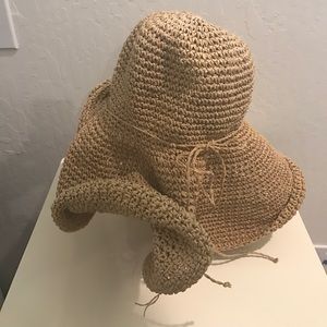 Jessica Simpson straw hat