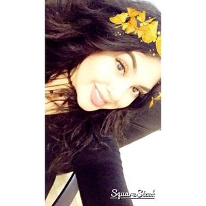 Meet your Posher, Yesenia