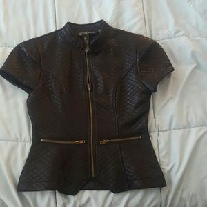 Zip up short sleeve jacket