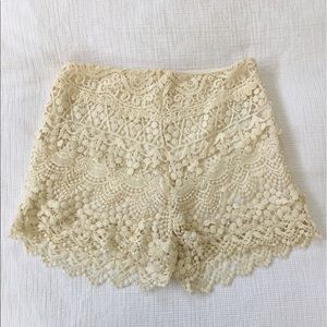 Kimchi blue lace shorts
