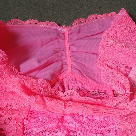 { Free People } Lacy Bandeau Cropped Bra - Picture 4 of 7