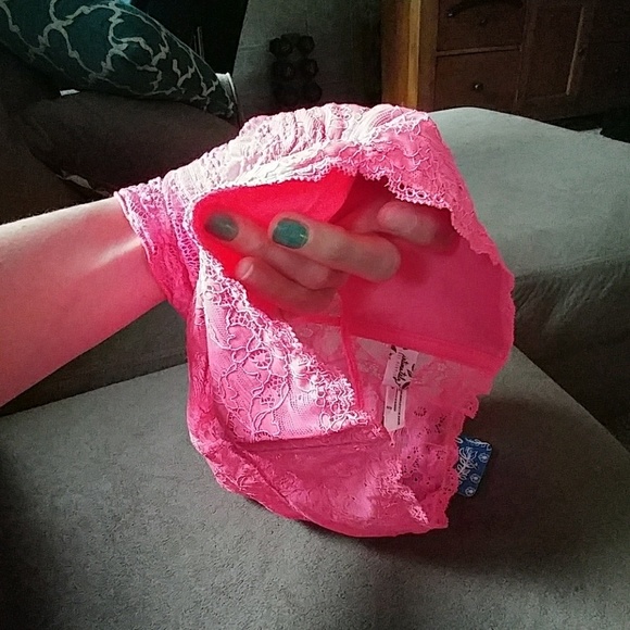 { Free People } Lacy Bandeau Cropped Bra - Picture 6 of 7