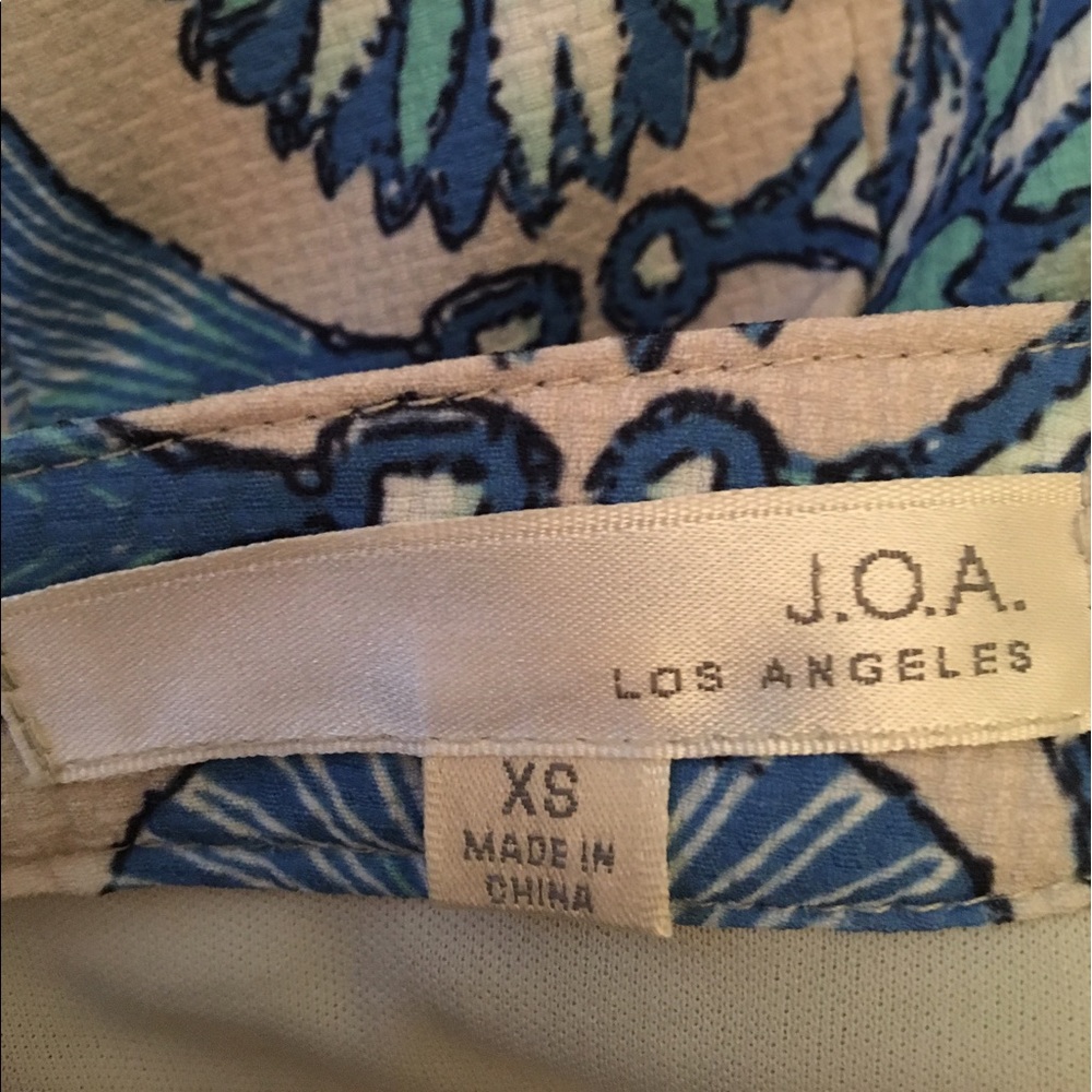 Blue patterned skirt - Picture 3 of 3