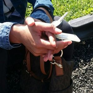 Meet your Posher, Candice