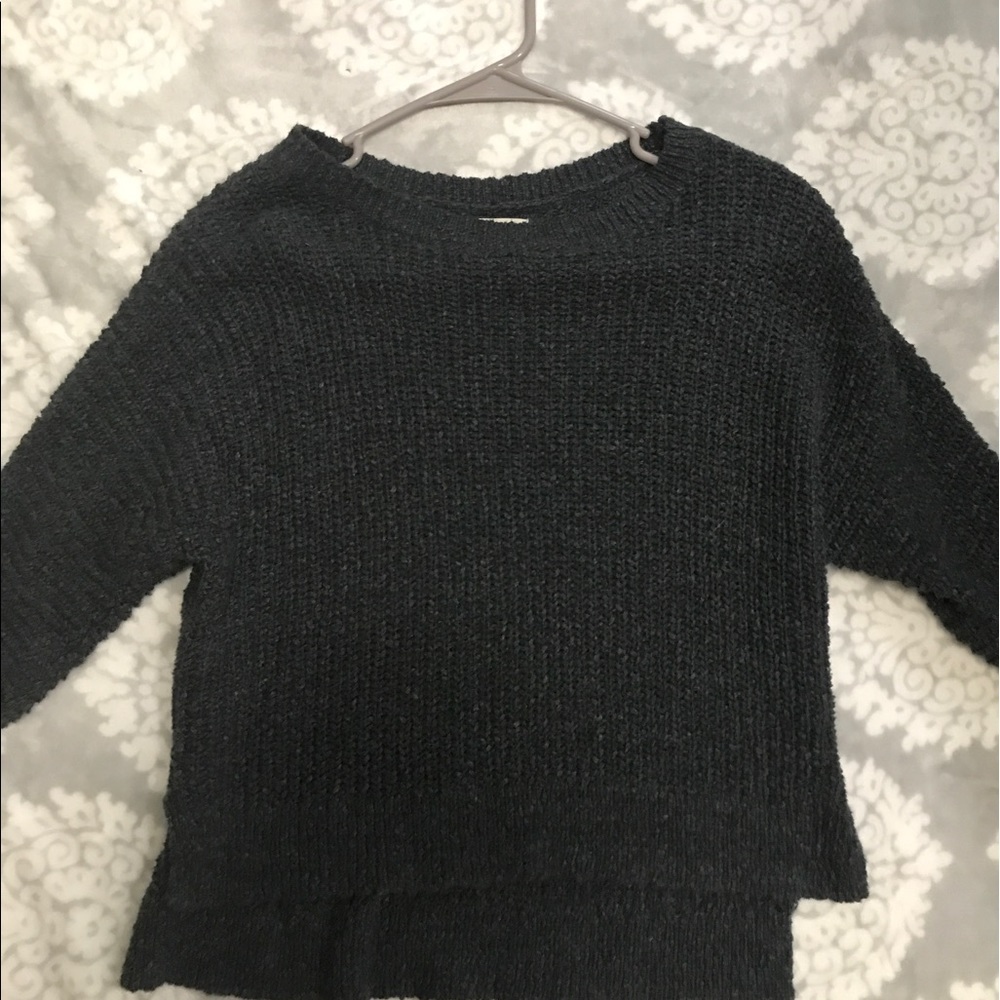 Hollister 3/4 sleeve sweater