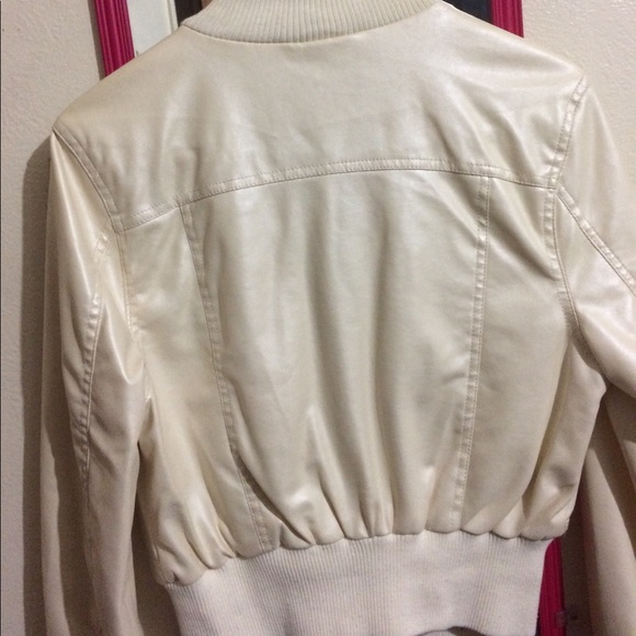 Cream pleather jacket - Picture 3 of 6