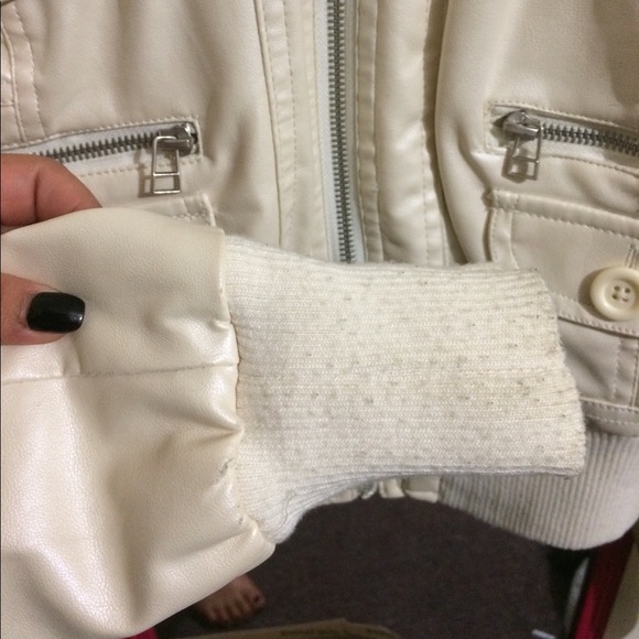 Cream pleather jacket - Picture 5 of 6