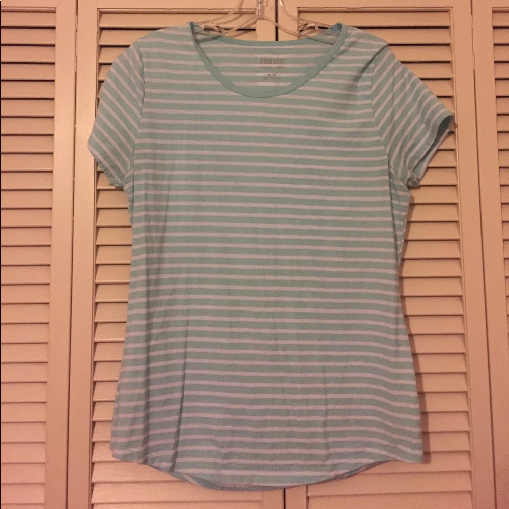 Hanes light mint shirt