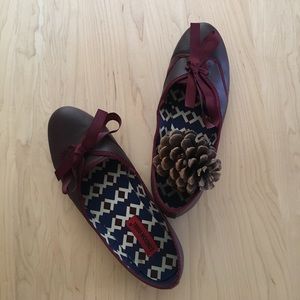 Maroon Bow Tie Flats