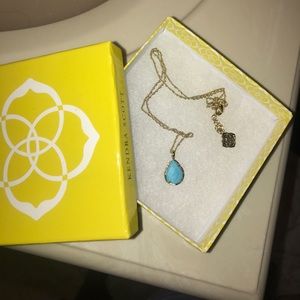 Kendra Scott signature Kiri Pendant Necklace