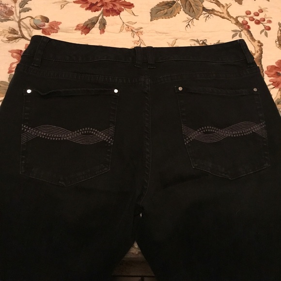 Jeans - Picture 5 of 5