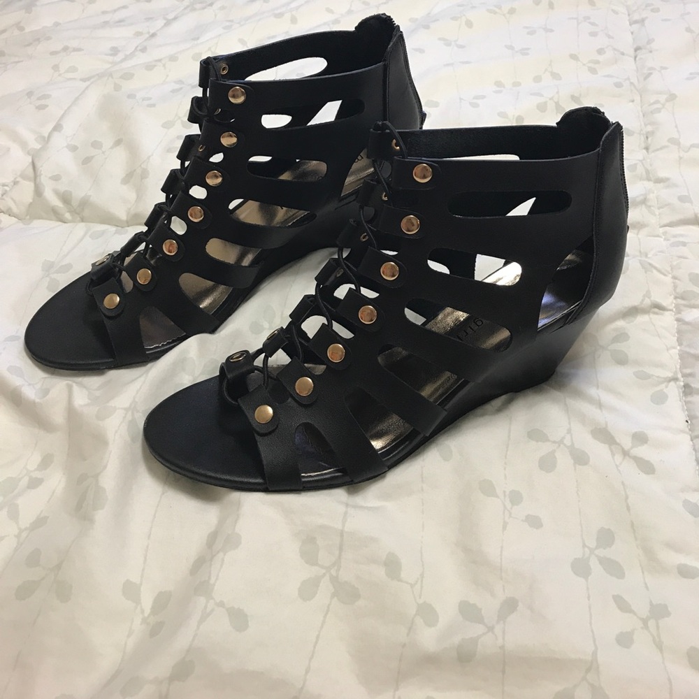 Gorgeous wedge summer shoes