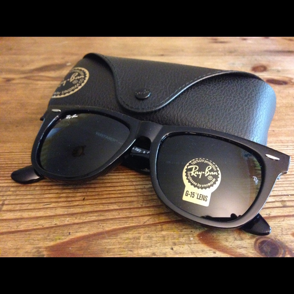 Brand New Ray-Ban Wayfarer!