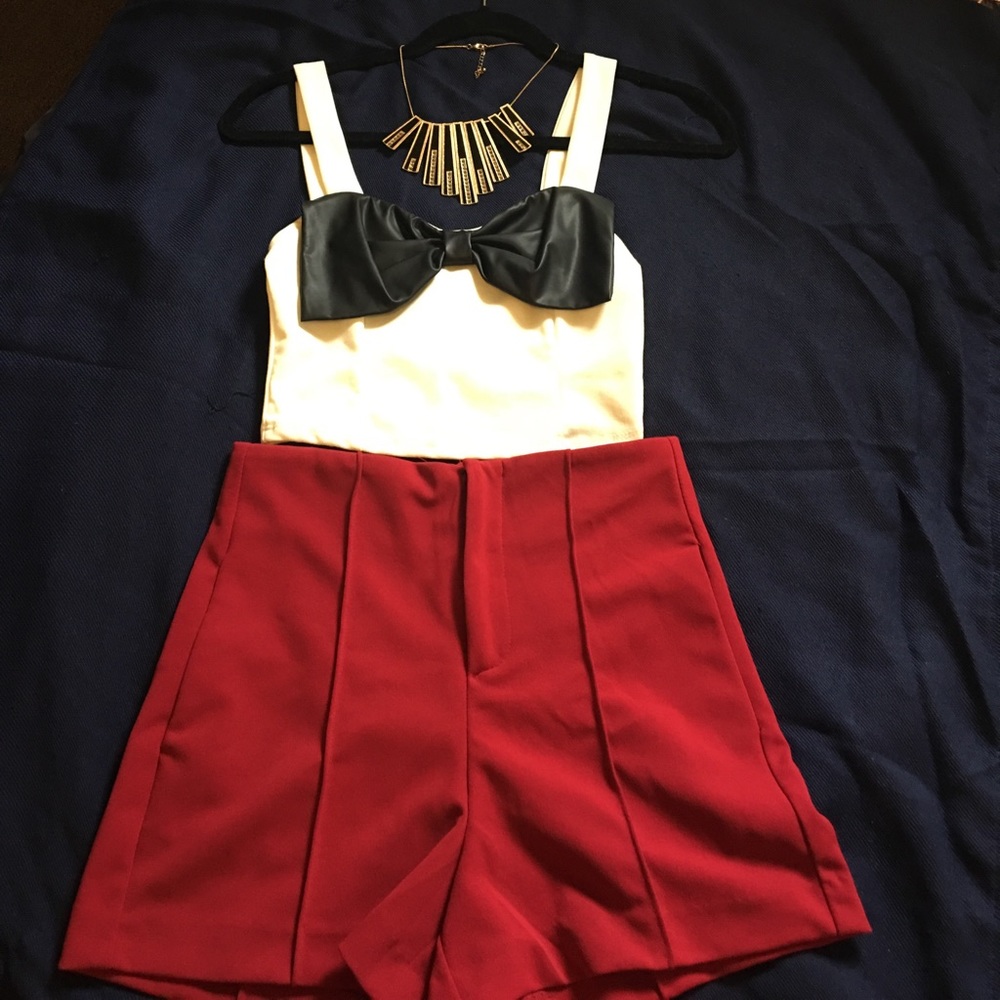 New Bow crop top Small