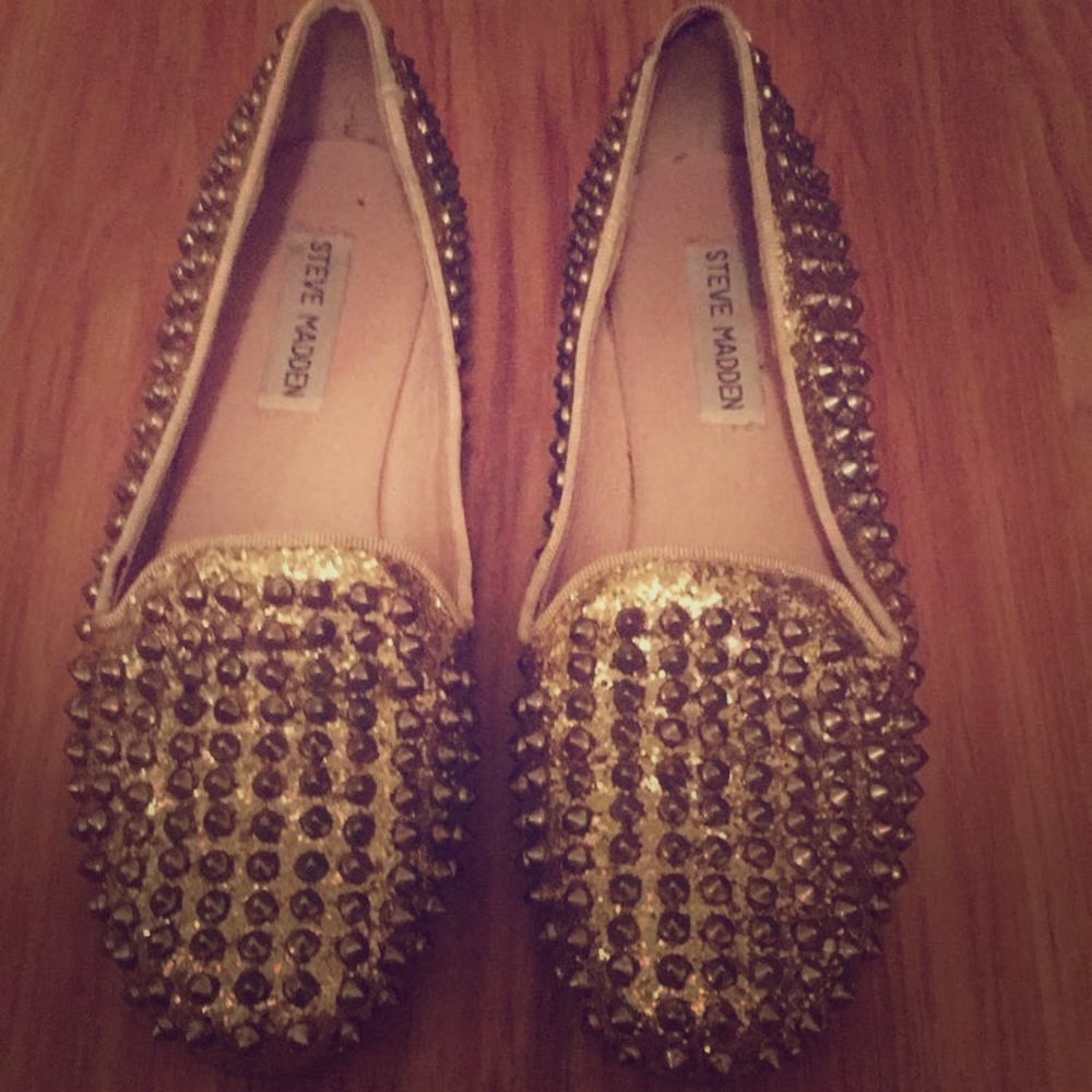 Steve Madden Gold sparkle flats!