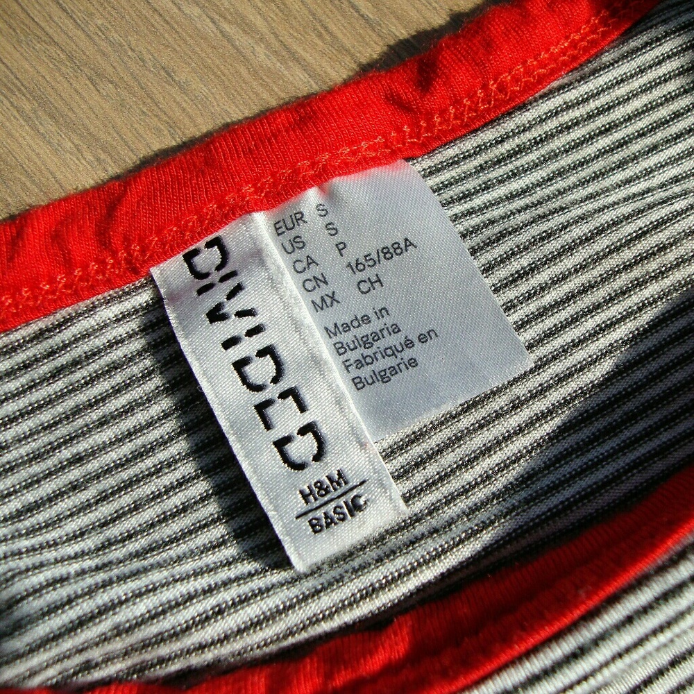 H&M • Striped Ringer Crop Top - Picture 5 of 6