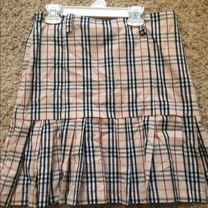 Pleated Burberry skirt