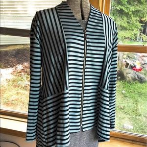 Comfy USA zippered top, size L. Teal black Comfy USA zippered top, size L. Teal black