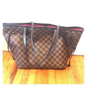 Louis Vuitton Damier Neverfull