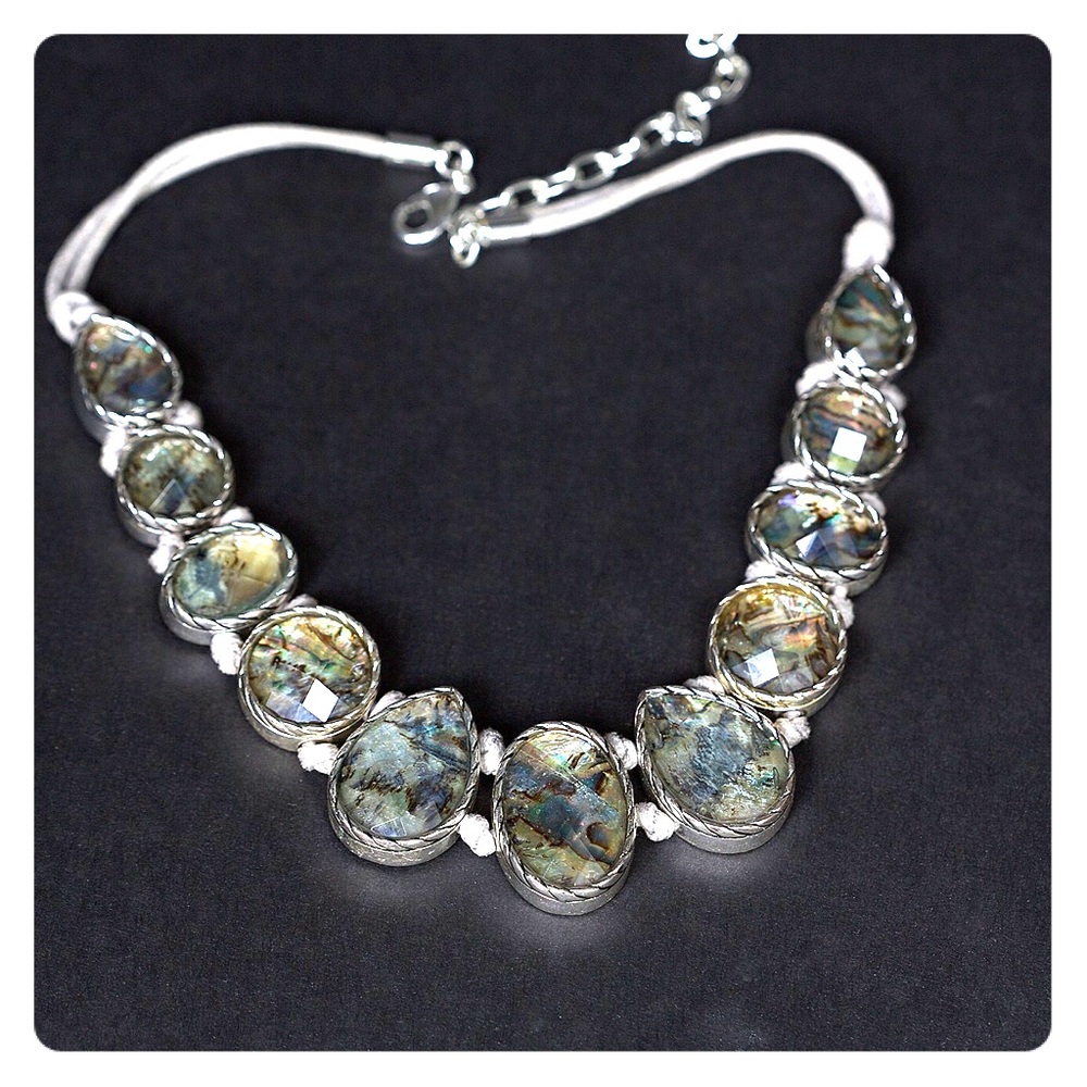 Jewelry necklace