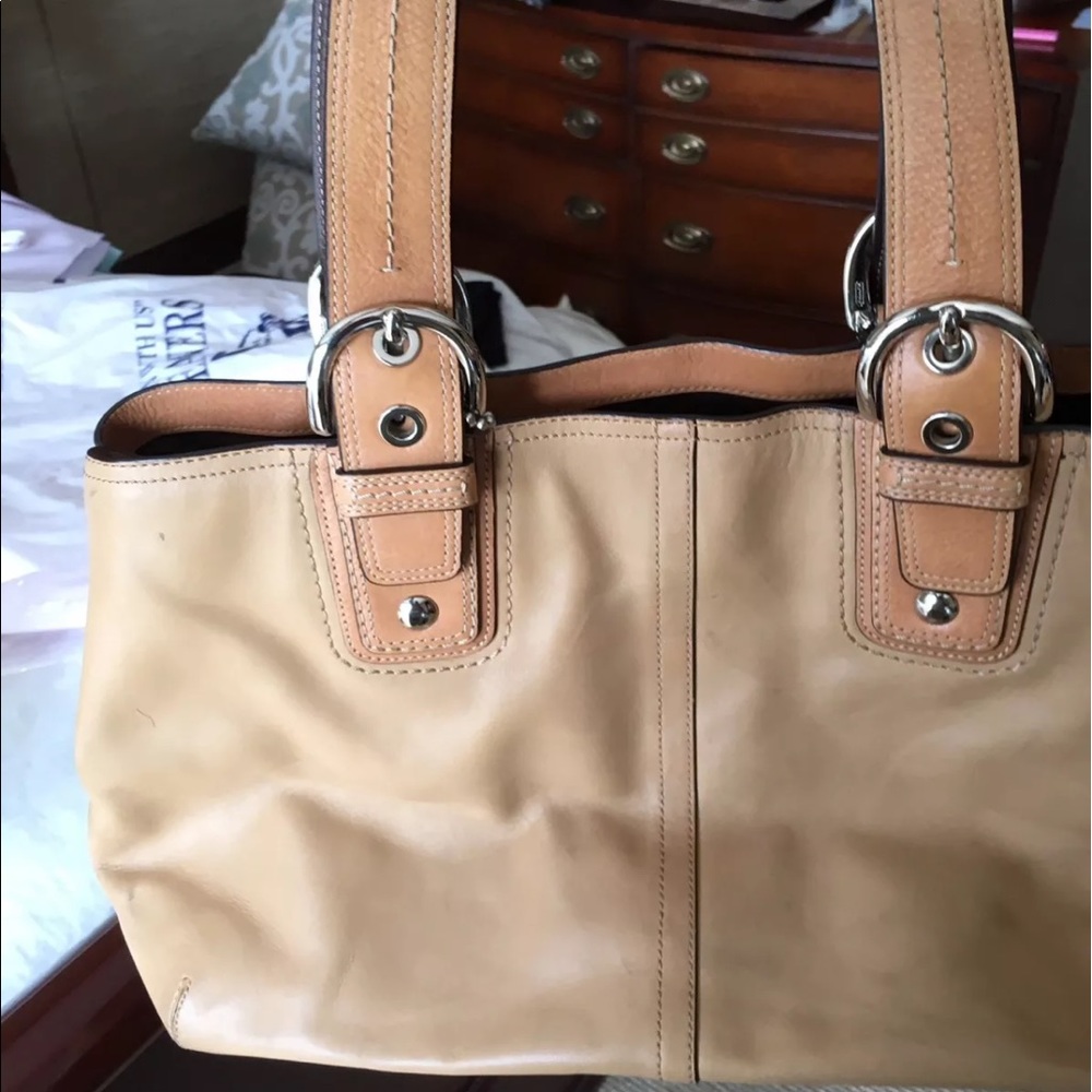 Coach Handbag - Picture 2 of 6