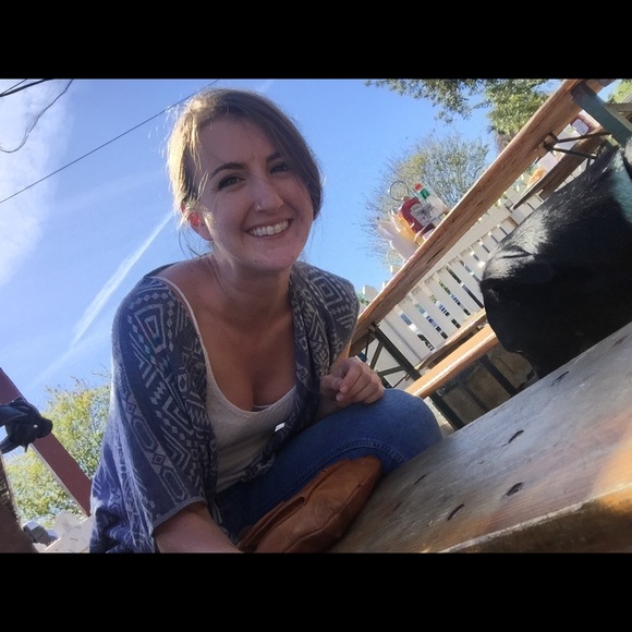 Meet your Posher, Maegan - Picture 2 of 5