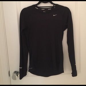 Black Nike running longsleeve top