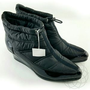 NEW Fioni Black Insulate Wedge Booties