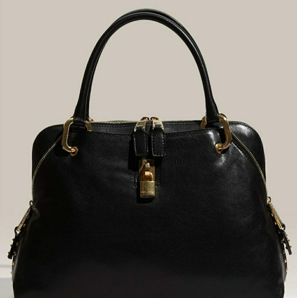 ⏭Authentic Marc Jacobs black leather satchel