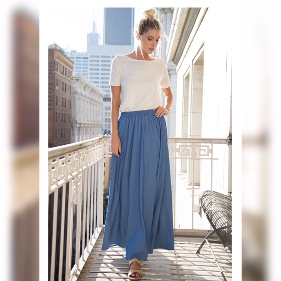 LAST ONE !! Aubrey Maxi Skirt  - Picture 3 of 5