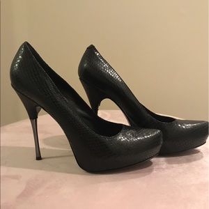 Aldo black pumps