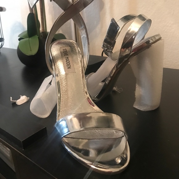 Steve Madden Heels - Picture 2 of 4
