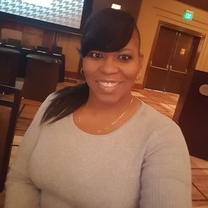 Meet your Posher, Yolanda